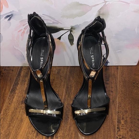 Sz 5 black heels - Picture 2 of 4